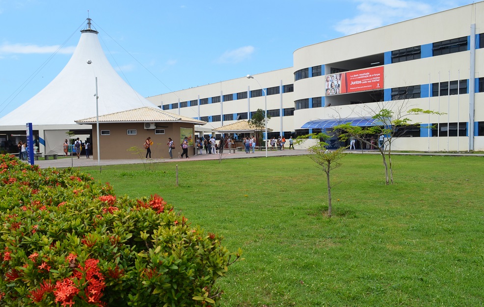 Clínica-escola oferece atendimento odontológico em Lauro de Freitas ...