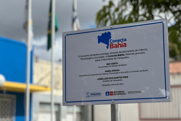 Conecta Bahia leva internet gratuita para praça em Tanquinho - BA de Valor