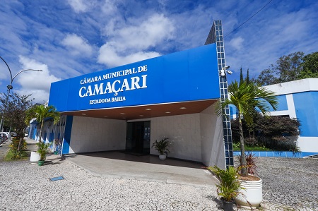 Câmara de Camaçari divulga edital de concurso com 50 vagas